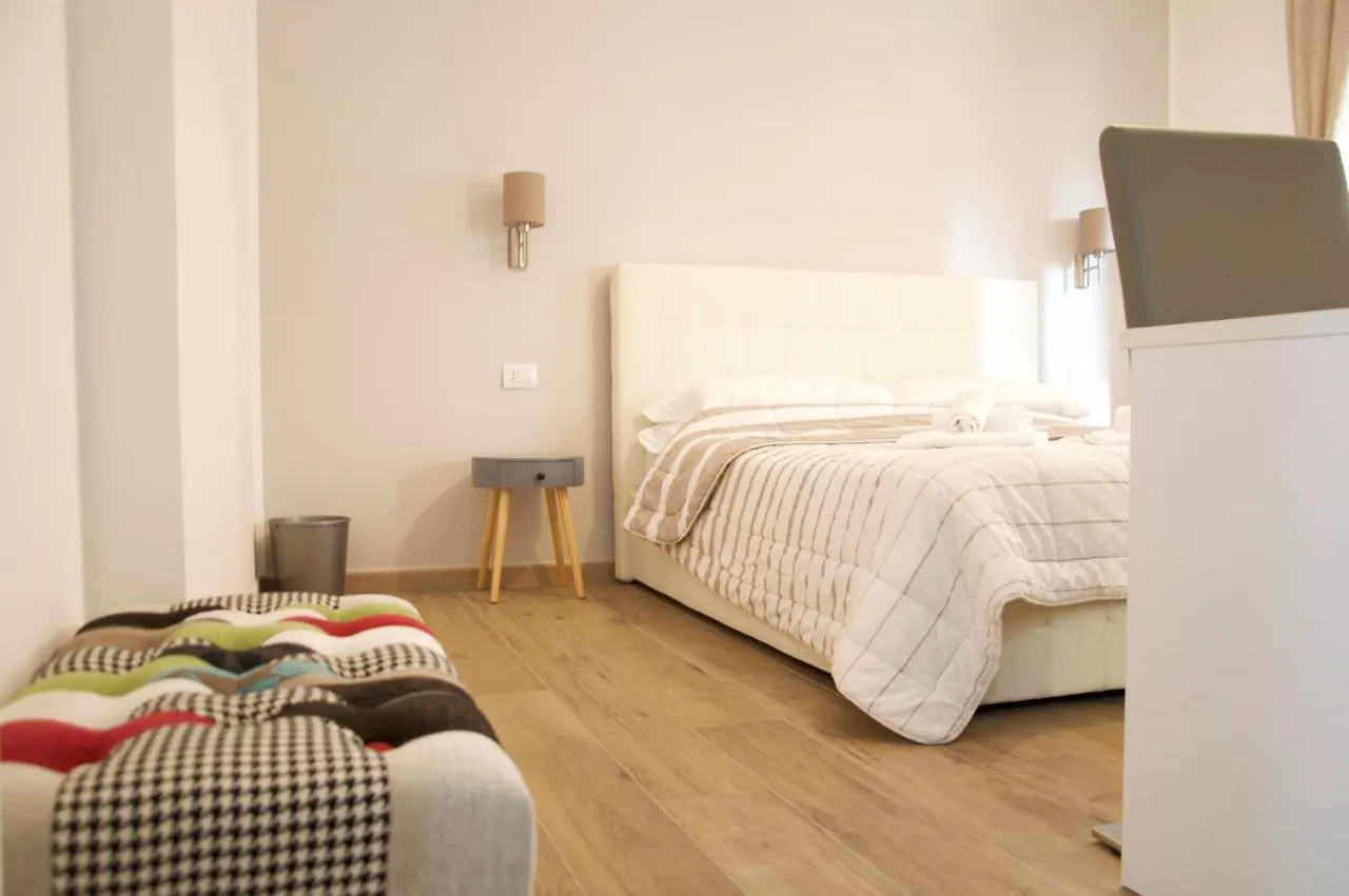 Minerva Rooms Pavia 0*,