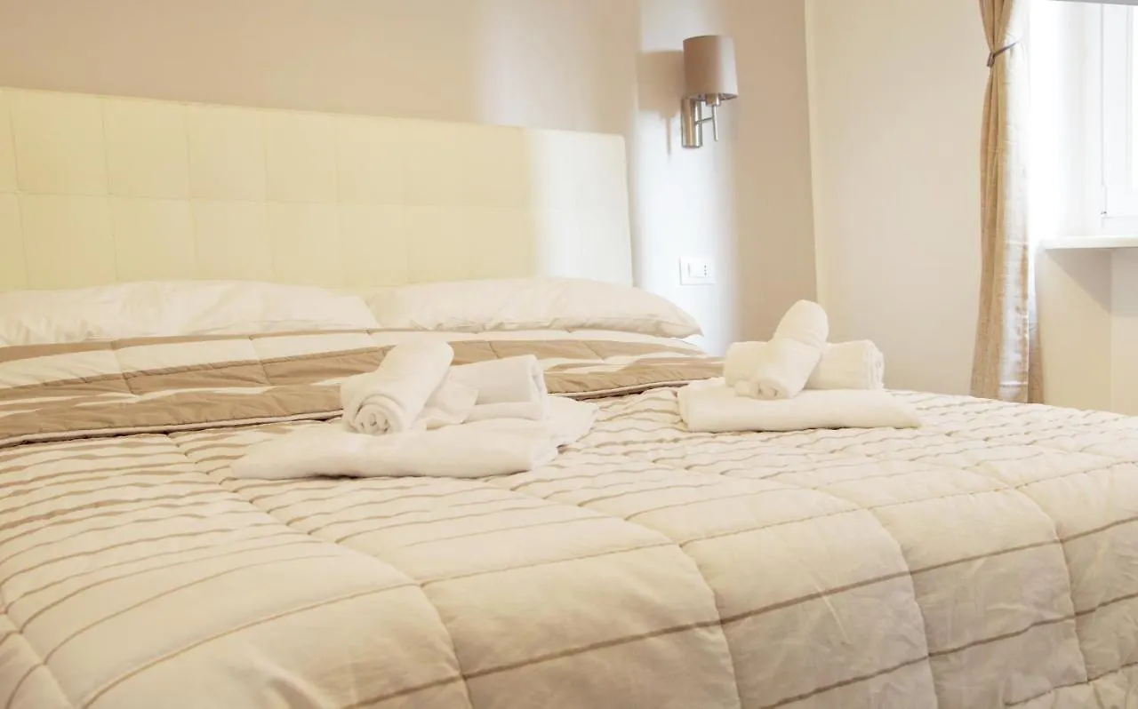 Minerva Rooms Pavia Bed & Breakfast