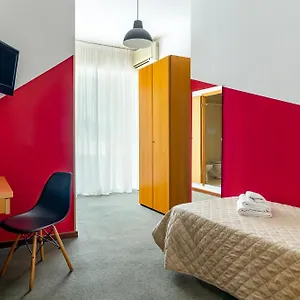 Hostal Uniho, Pavía